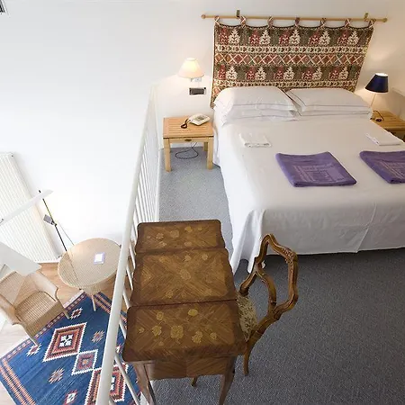 Emilia Hotel