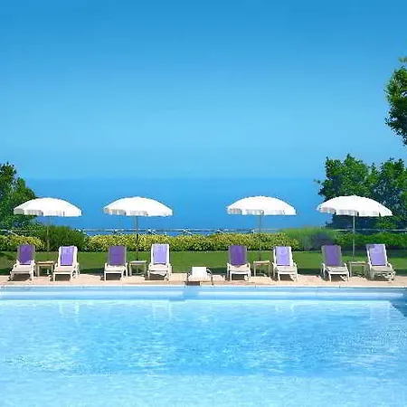 Emilia Hotel 4*
