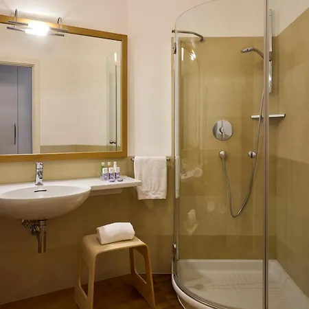 Emilia Hotel