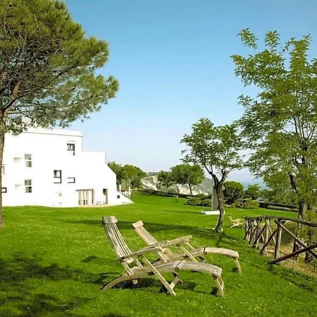 Hotel Emilia 4*