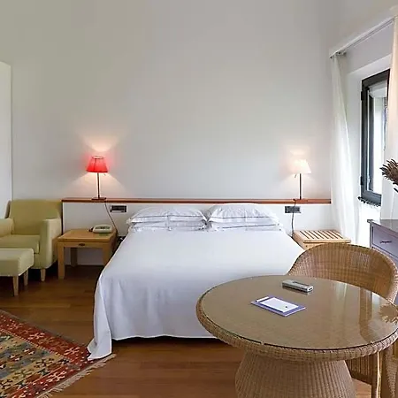 Emilia Hotel