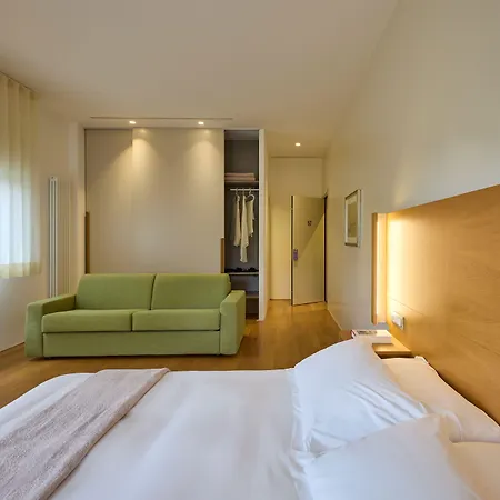 Emilia Otel