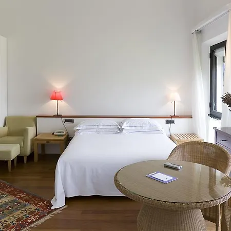 Emilia Hotel
